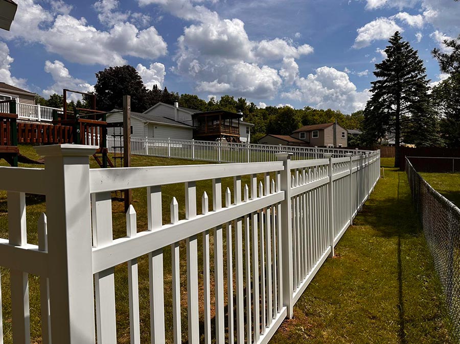 Clinton Picket Fence