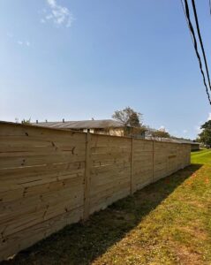 Horizontal Privacy Fence with Cap and Trim