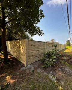 Horizontal Privacy Fence with Cap and Trim